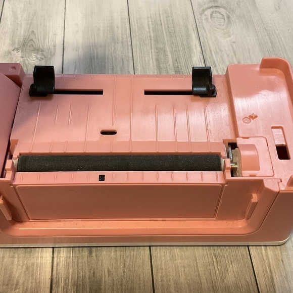 MUNBYN USB Thermal Shipping Label Printer - RealWriter Pink Label Printer - Picture 2 of 5